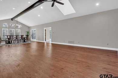 This beautifully updated home strikes that perfect balance - photo 11