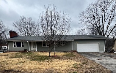 Smithville Lake Home For Sale in Smithville Missouri