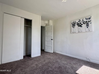 Welcome to this spacious and inviting home located on a quiet - photo 14