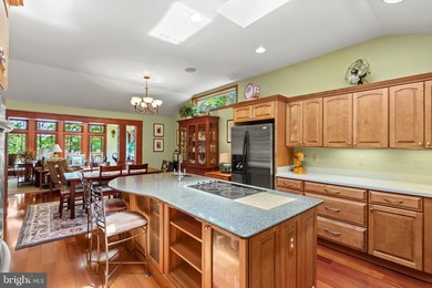 Welcome to 322 Lake Caroline Drive, where every day feels like a - photo 14