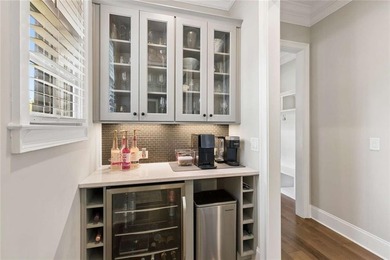 Gorgeous Private Retreat. Showcase home set on a beautifully - photo 9