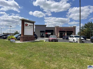 This 2 tenant building located on high traffic - Southway Blvd