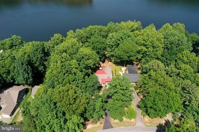 Welcome to 322 Lake Caroline Drive, where every day feels like a - photo 45
