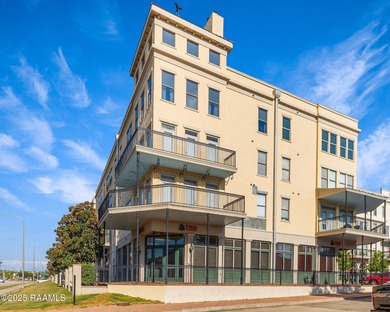 Vermilion River - Lafayette Parrish Condo For Sale in Lafayette Louisiana