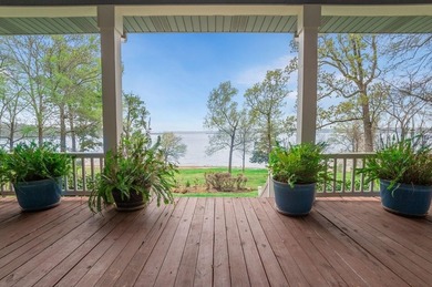 (private lake, pond, creek) Home For Sale in Etoile Texas