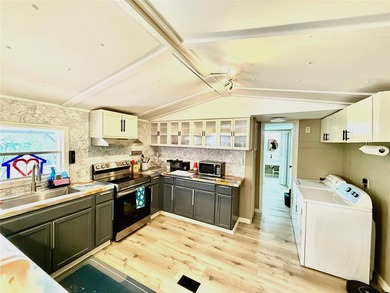 Dream 3-bedroom/2-bathroom lakefront home, Located on the - photo 11