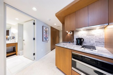 Be a part of Waikiki's ultra-luxury Five-Star luxury resort - photo 8