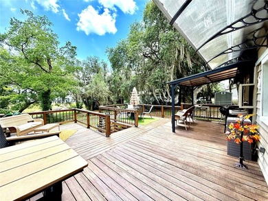 Dream 3-bedroom/2-bathroom lakefront home, Located on the - photo 20