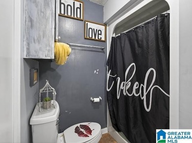 This beautiful 4 bedroom, 2 bath home sits on 1 +/- Acre - photo 27