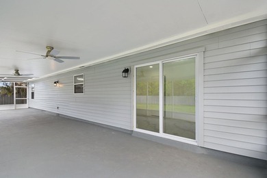 Fully renovated 3-bedroom, 2-bath home featuring a desirable - photo 31