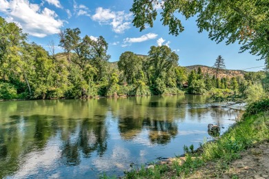Lake Home For Sale in Gold Hill, Oregon