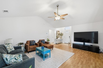 Move-in ready and just minutes from Hurlburt Field! Welcome to - photo 8