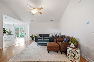 Move-in ready and just minutes from Hurlburt Field! Welcome to - photo 10
