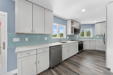 Welcome to Pink Sands, a Glenn Gray-designed waterfront retreat - photo 21