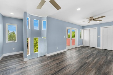 Welcome to Pink Sands, a Glenn Gray-designed waterfront retreat - photo 24