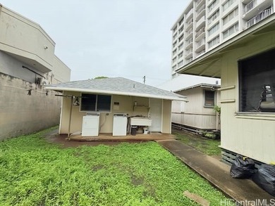 Location, location, location situated between Pensacola St. and - photo 9