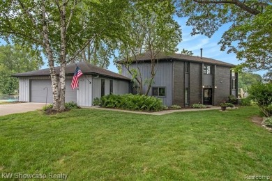 Lake Home Sale Pending in White Lake, Michigan