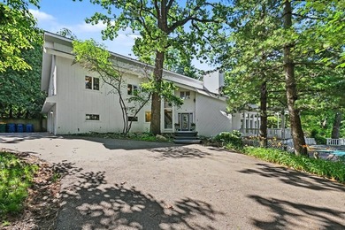 (private lake, pond, creek) Home For Sale in Joliet Illinois