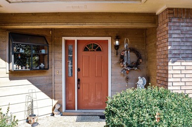 1 STORY HOME ON A LARGE CORNER LOT, WELL KEPT WITH NEW CARPET IN - photo 5