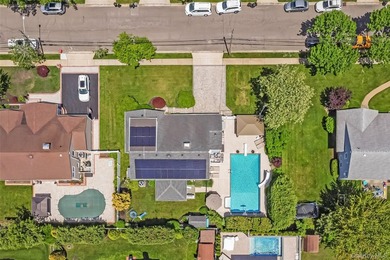 Welcome to Nassau Shores in Massapequa! This beautifully - photo 6