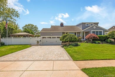 Welcome to Nassau Shores in Massapequa! This beautifully - photo 10