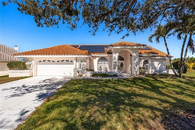 (private lake, pond, coastal) Home Sale Pending in Fort Myers Florida