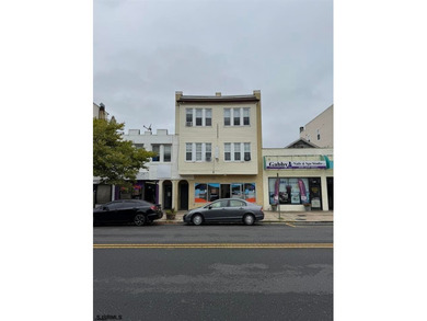 Prime Investment Opportunity Just Two Blocks from the Beach and - photo 3
