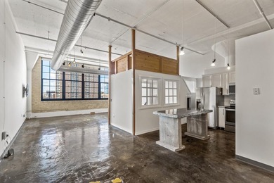 Location, Location, Location! Loft-Style Living in the Heart of - photo 4