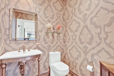 Beautiful two-story home located in the desirable Classics at - photo 14