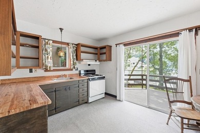 OFFER DEADLINE MONDAY 5PM. WATERFRONT RETREAT ON STILES - photo 16