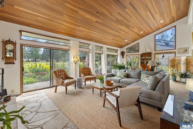 This is a home you feel the moment you enter, architecturally - photo 19