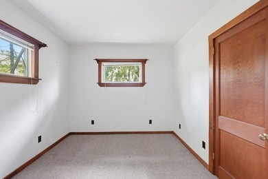 OFFER DEADLINE MONDAY 5PM. WATERFRONT RETREAT ON STILES - photo 24