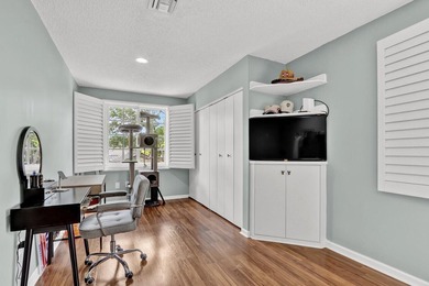 Beautiful two-story home located in the desirable Classics at - photo 25