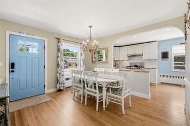 Welcome to this beautifully updated 4/5-bedroom Dutch - photo 8