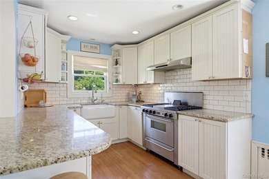Welcome to this beautifully updated 4/5-bedroom Dutch - photo 10