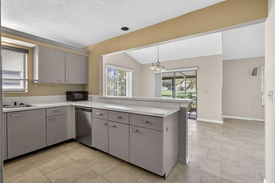 Welcome to this beautifully maintained 2-bedroom, 2-bath - photo 12