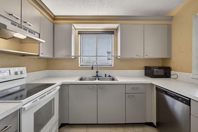 Welcome to this beautifully maintained 2-bedroom, 2-bath - photo 13