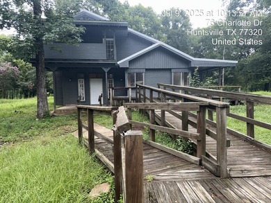 Lake Livingston Home For Sale in Huntsville Texas