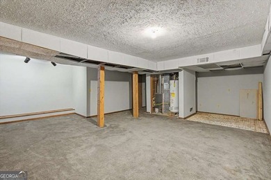 Looking for a home you can make your own? This split-foyer home - photo 32