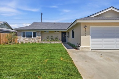 Nestled in the heart of the highly sought-after Laurelhurst - photo 1