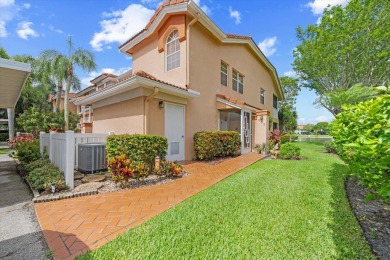 (private lake, pond, creek) Condo For Sale in Boynton Beach Florida