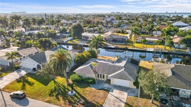 LOCATION, LOCATION, LOCATION! Large furnished Gulf Access pool - photo 2