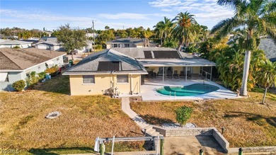 LOCATION, LOCATION, LOCATION! Large furnished Gulf Access pool - photo 5
