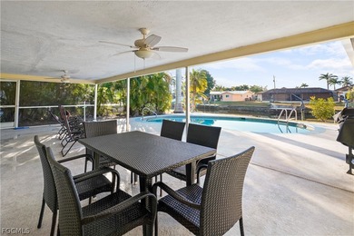 LOCATION, LOCATION, LOCATION! Large furnished Gulf Access pool - photo 10