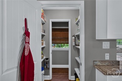 Welcome to 122 Schley, where the pace slows down and Lowcountry - photo 17