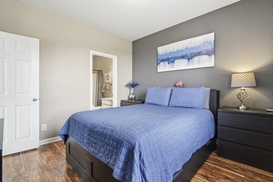 Welcome to this beautifully maintained unit in River Oaks - photo 25