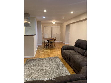 WELCOME TO THIS EXCEPTIONAL AND RARE FIND OF A 3 BEDROOM, 2 BATH - photo 6