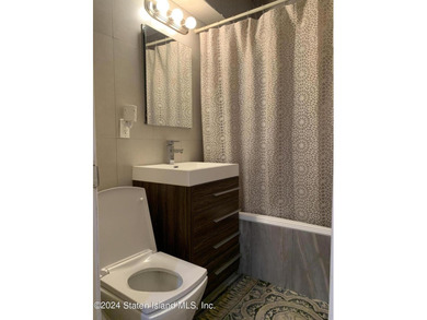 WELCOME TO THIS EXCEPTIONAL AND RARE FIND OF A 3 BEDROOM, 2 BATH - photo 10