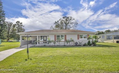 (private lake, pond, creek) Home Sale Pending in Debary Florida