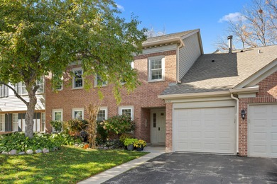 Lake Condo For Sale in Schaumburg, Illinois